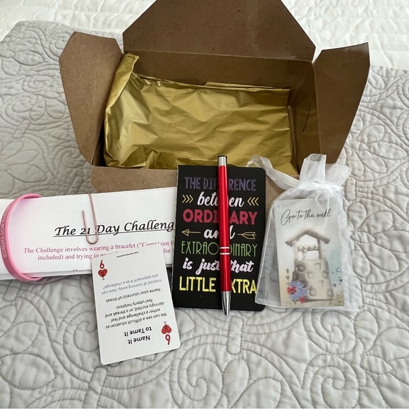 Ariana Grande God Fan Boxes *BOXES ONLY** - Picture 4 of 11